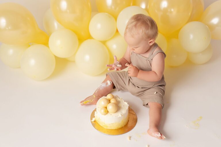 Smash the cake