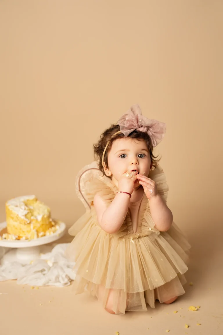 Smash the cake