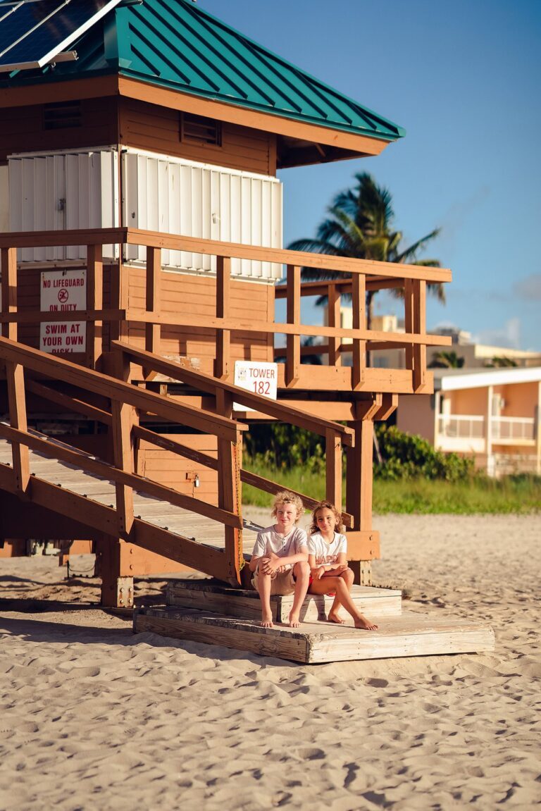 Outdoor photoshoot by Tara Bergman, Miami